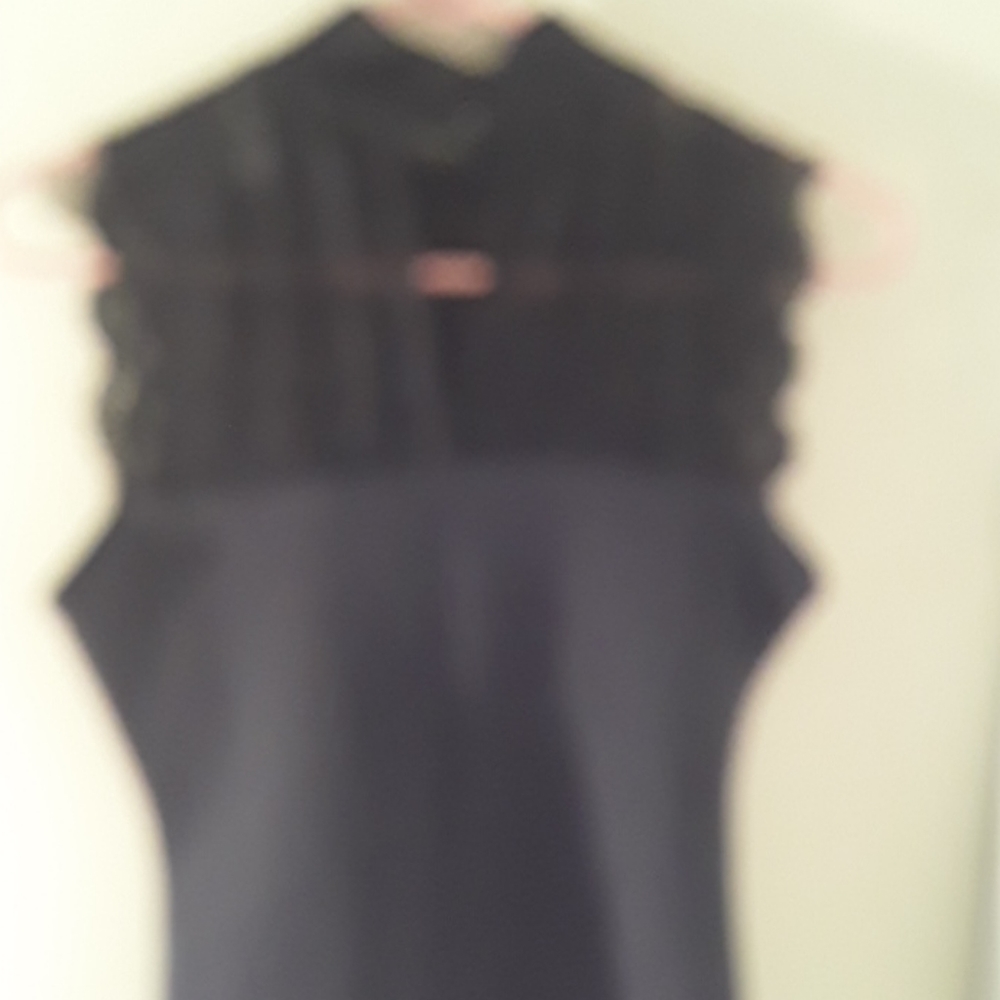 Lady Top - Picture 4 of 4